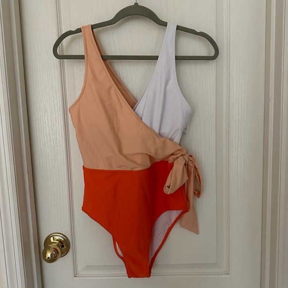 NWT Cupshe Woman’s Swimsuit One Piece, Sz L, Orange/Beige/White - Picture 2 of 13